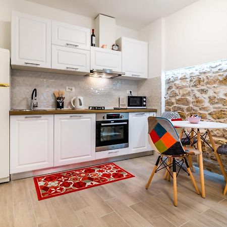 Studio Apartman Mirela Kastel Stafilic Kaštela Exterior foto